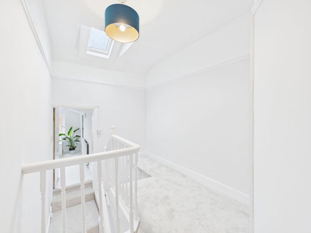 Property image 16 of 26