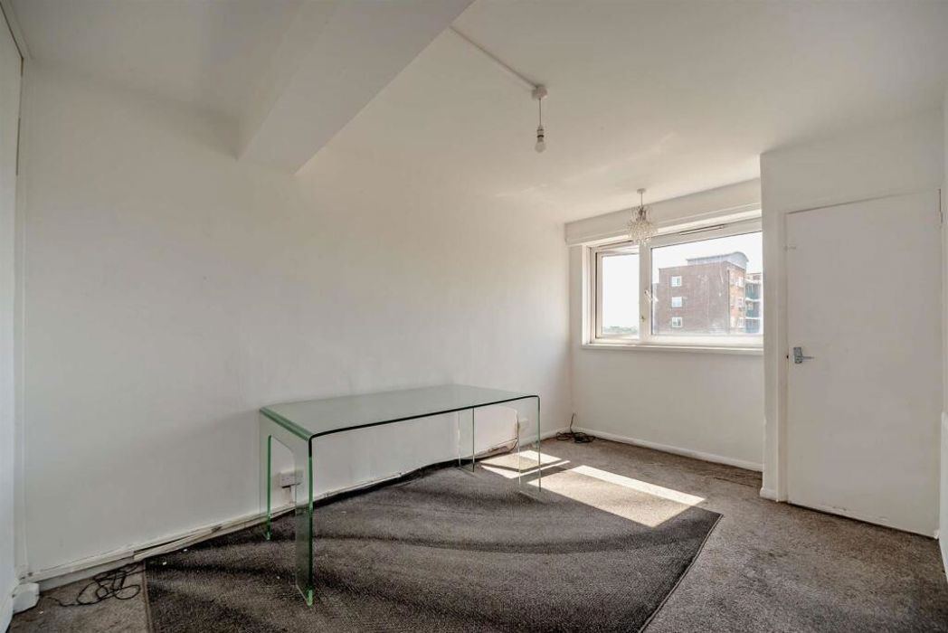 Property image 2 of 22