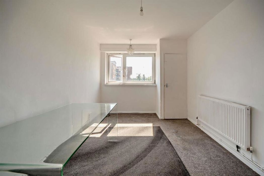 Property image 3 of 22