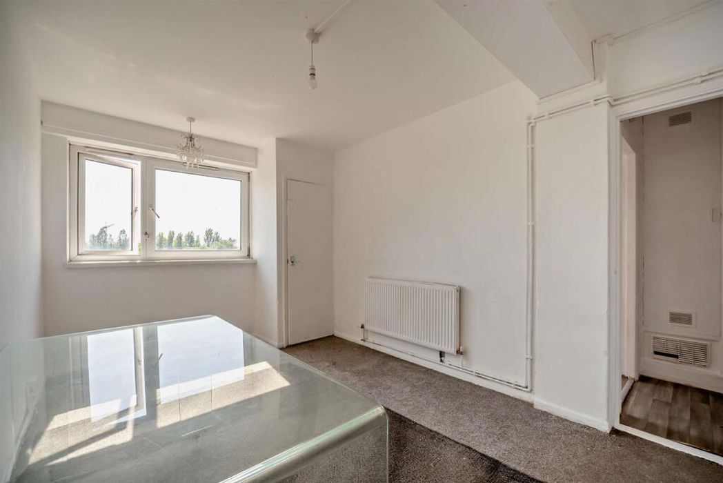 Property image 4 of 22