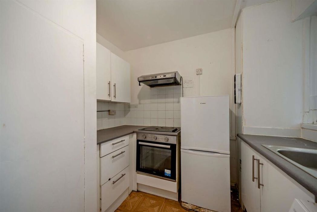 Property image 8 of 22