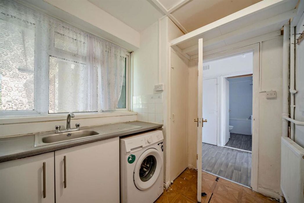 Property image 9 of 22