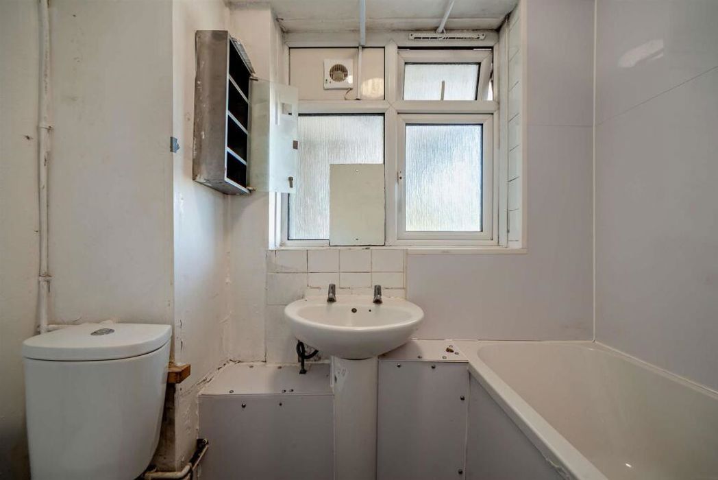 Property image 10 of 22