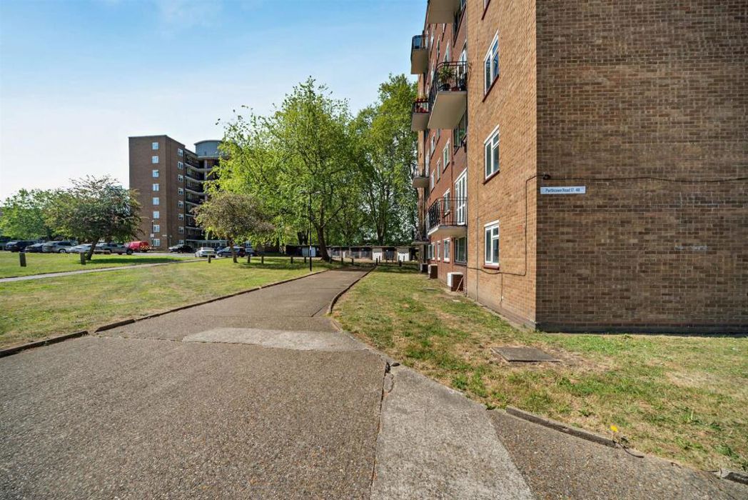 Property image 14 of 22