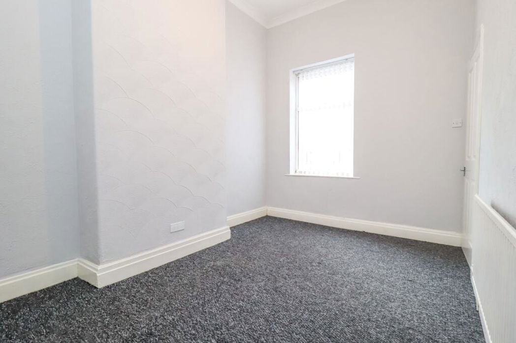 Property image 10 of 17