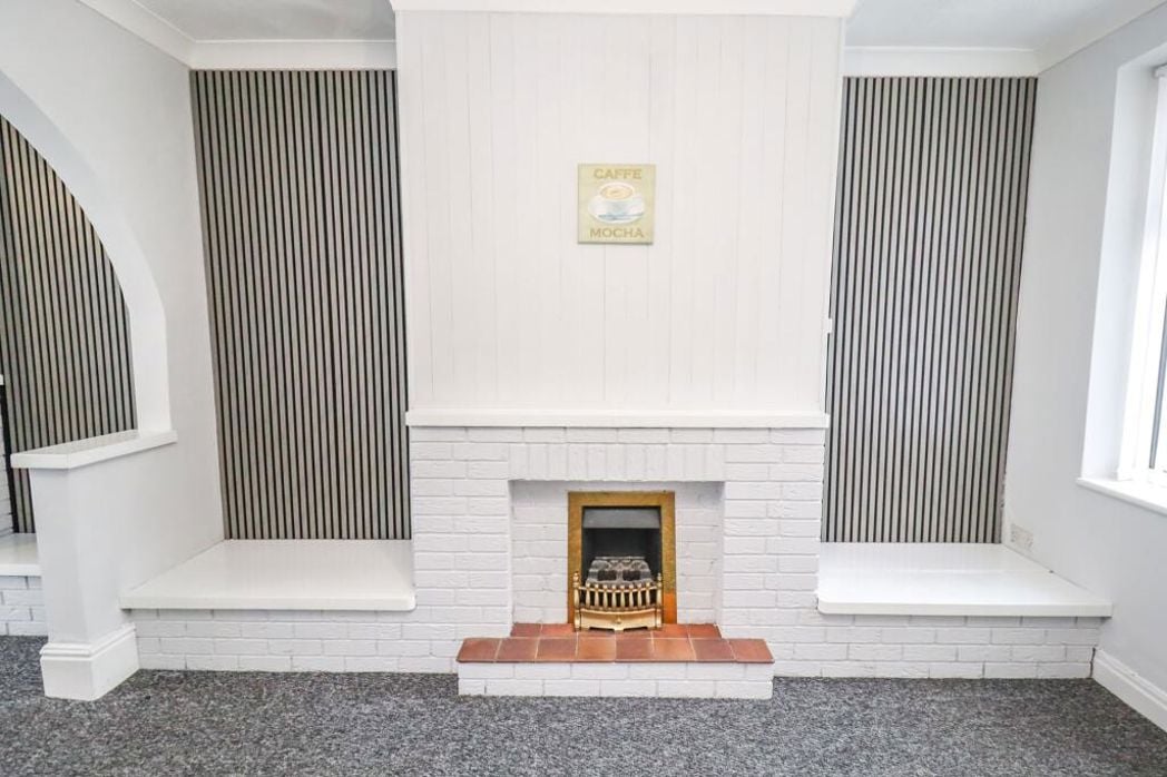 Property image 13 of 17