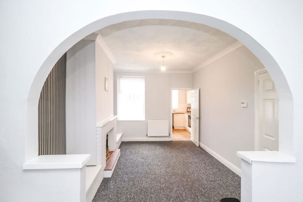 Property image 5 of 17