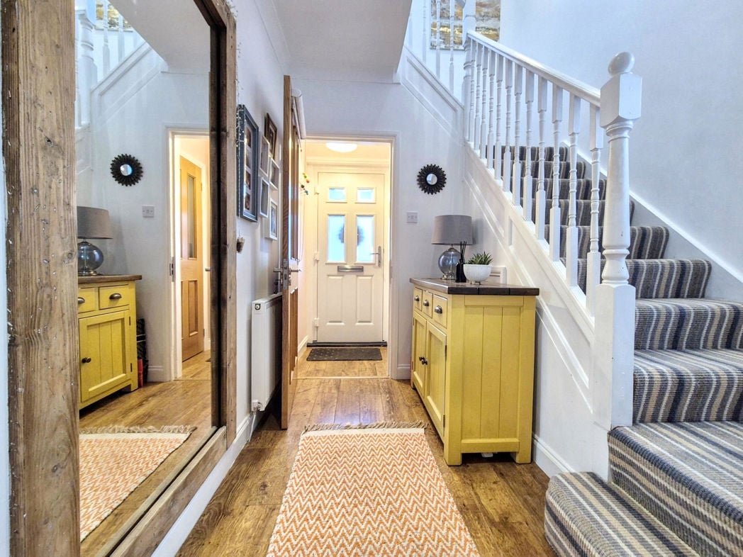 Property image 4 of 36