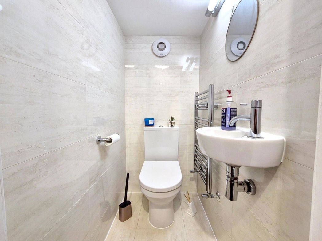 Property image 6 of 36