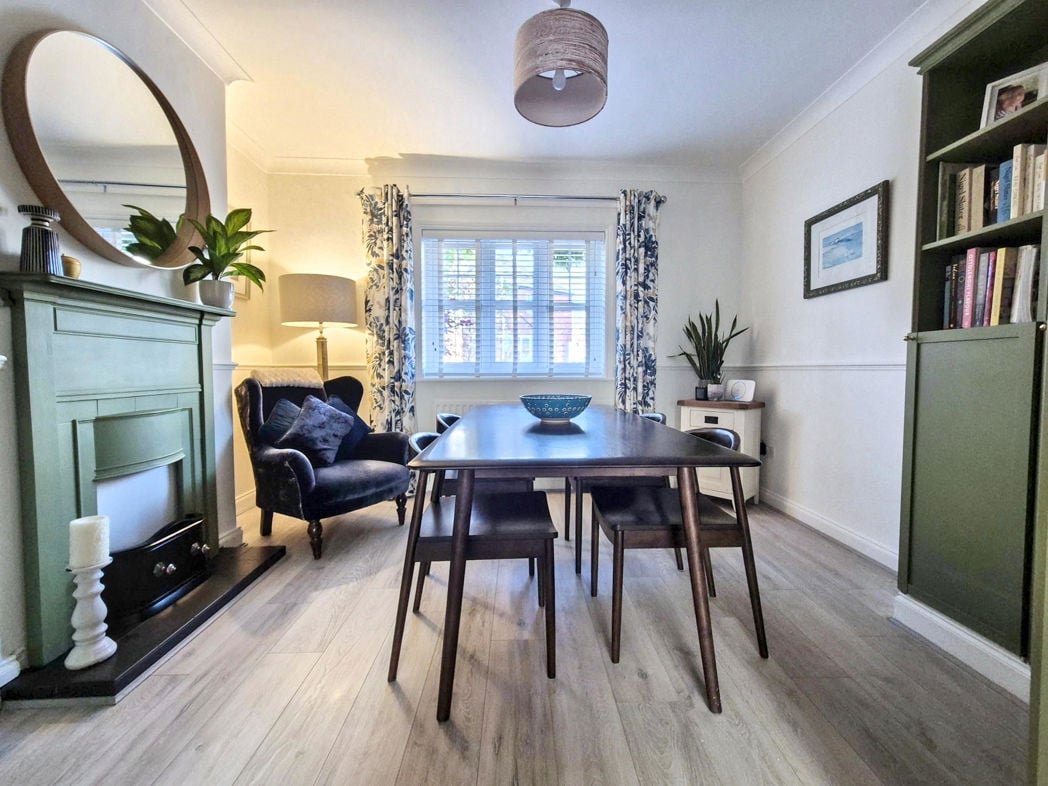 Property image 3 of 36
