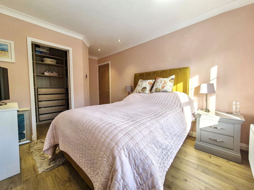 Property image 24 of 36