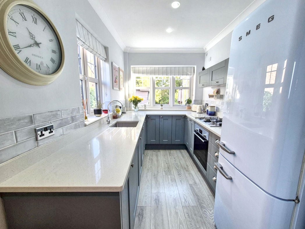 Property image 12 of 36