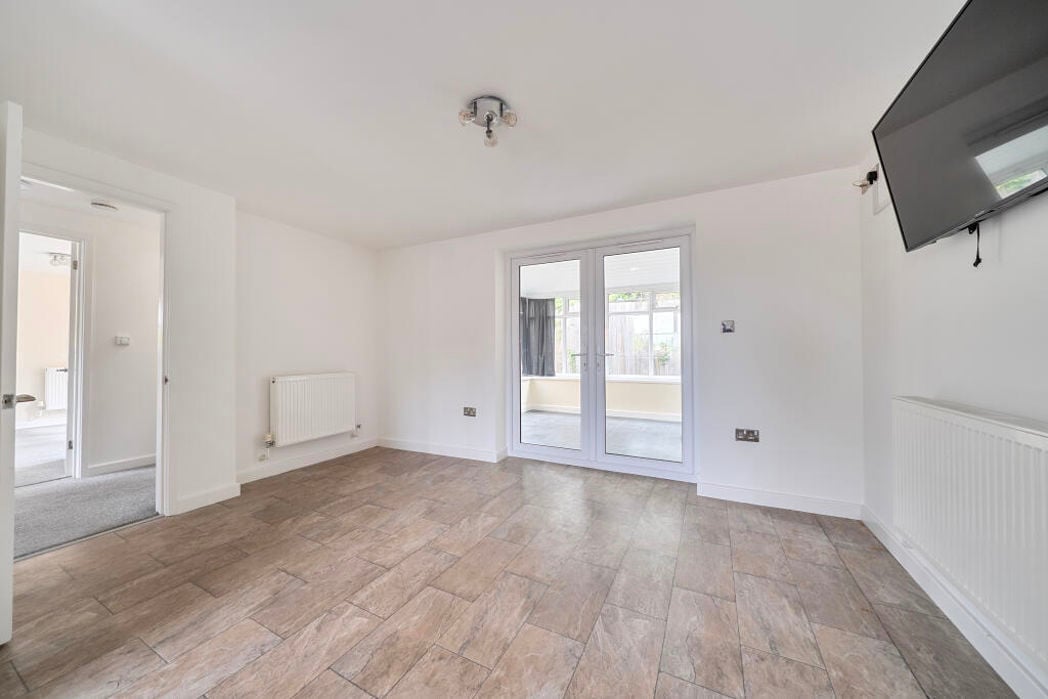 Property image 4 of 13