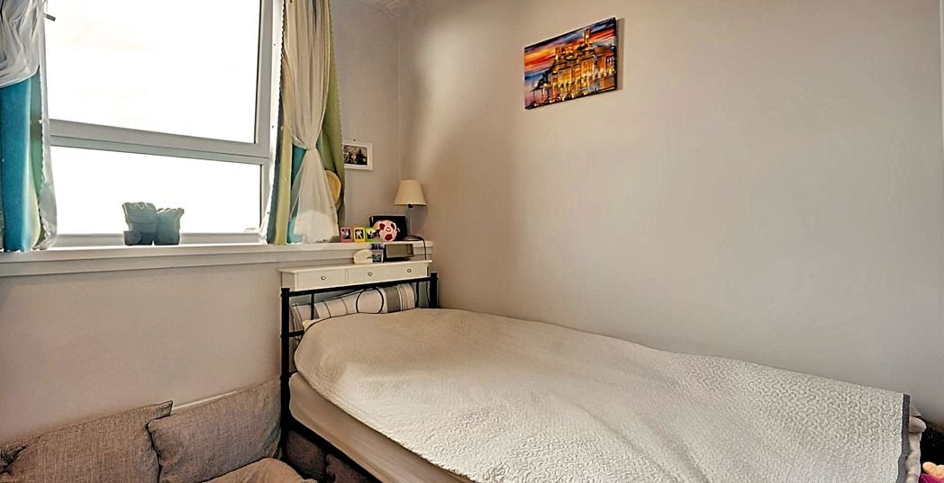 Property image 2 of 8