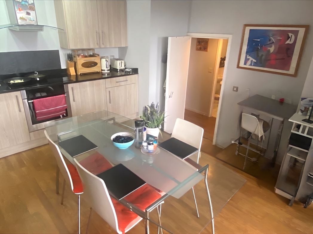 Property image 4 of 8