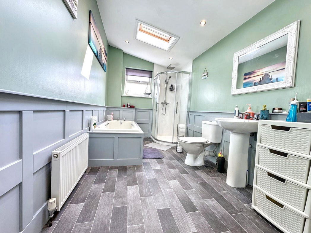Property image 17 of 23