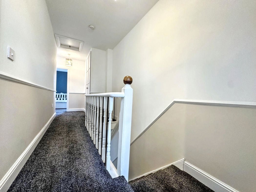 Property image 11 of 23