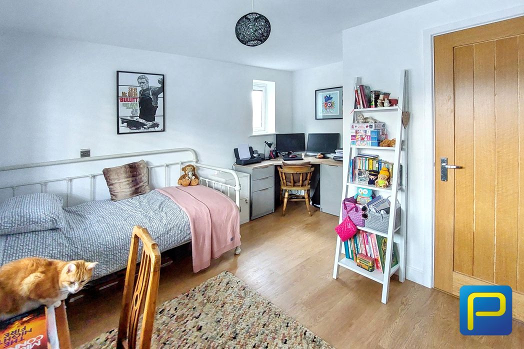 Property image 23 of 37