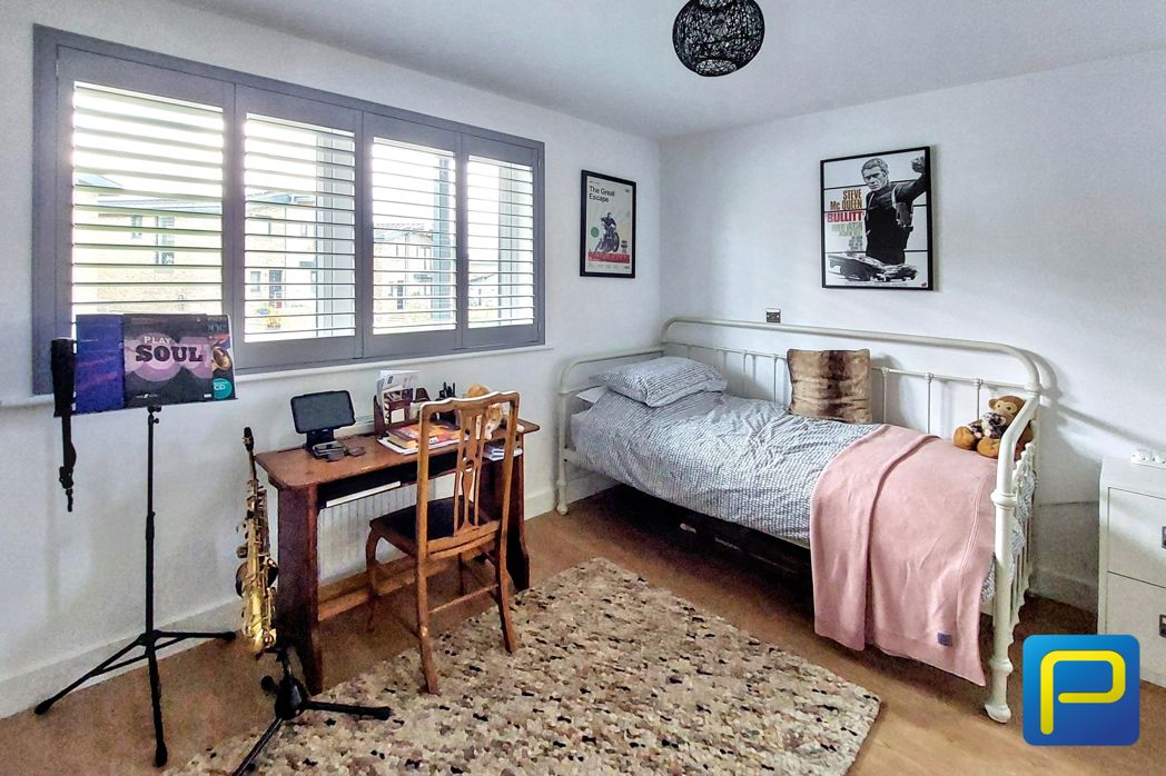 Property image 22 of 37