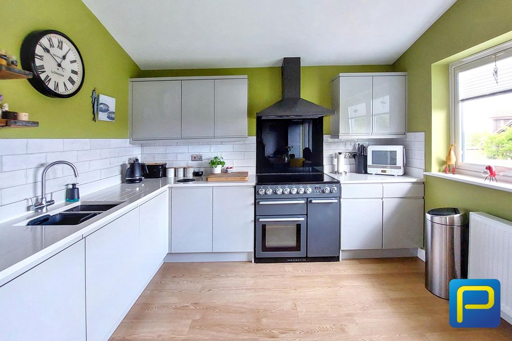 Property image 7 of 37