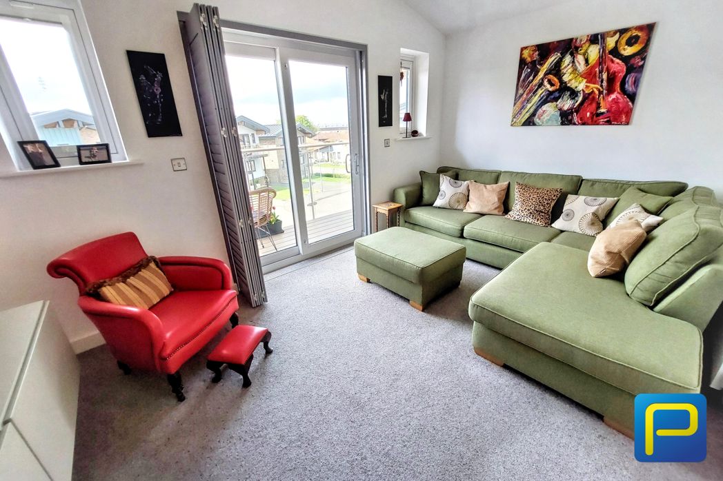 Property image 12 of 37