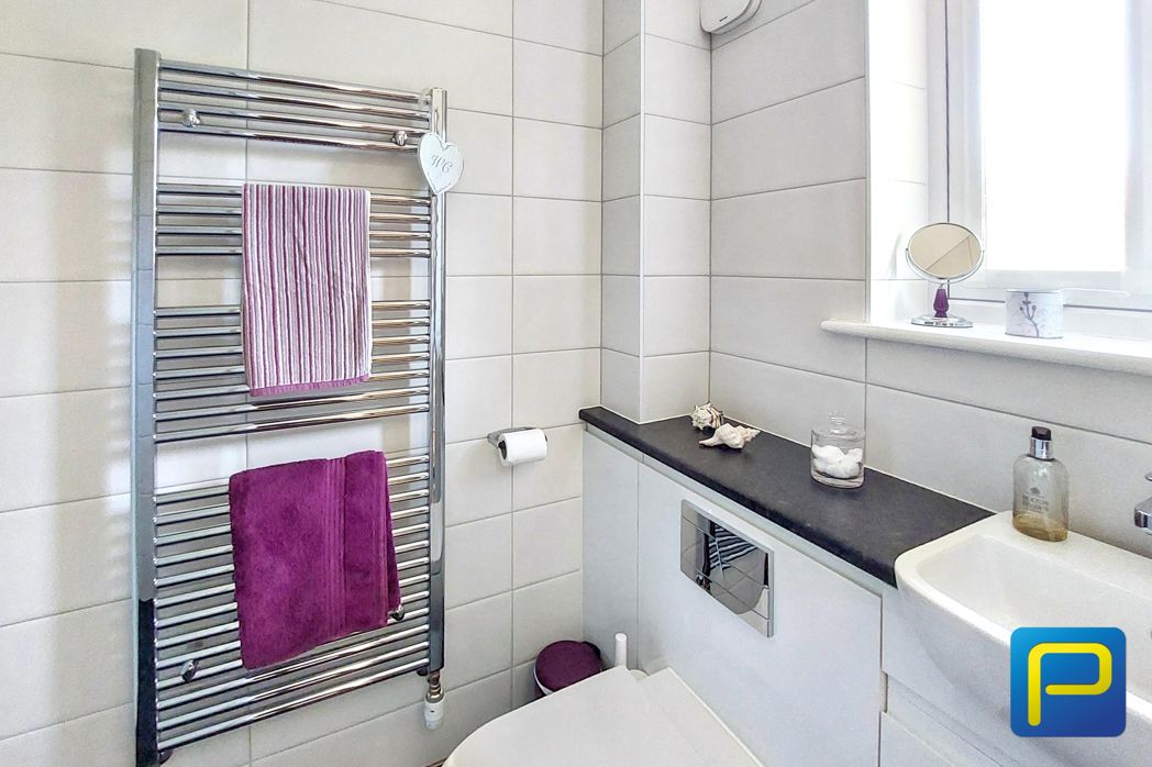 Property image 26 of 37