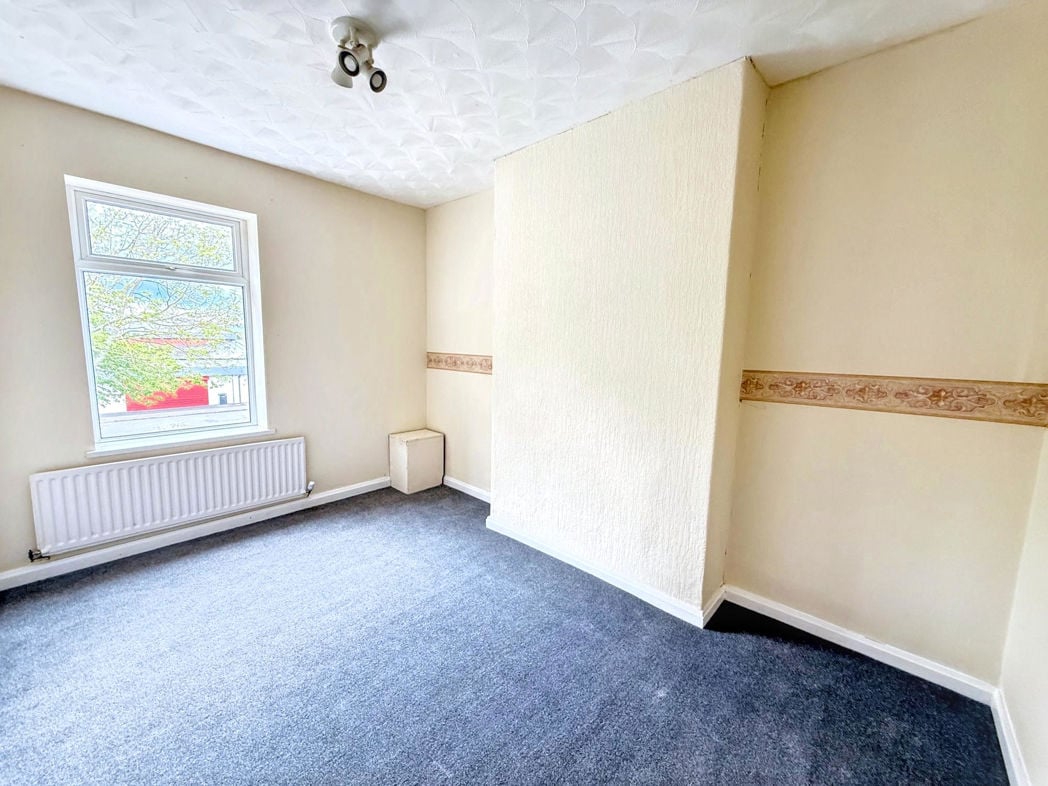Property image 8 of 11