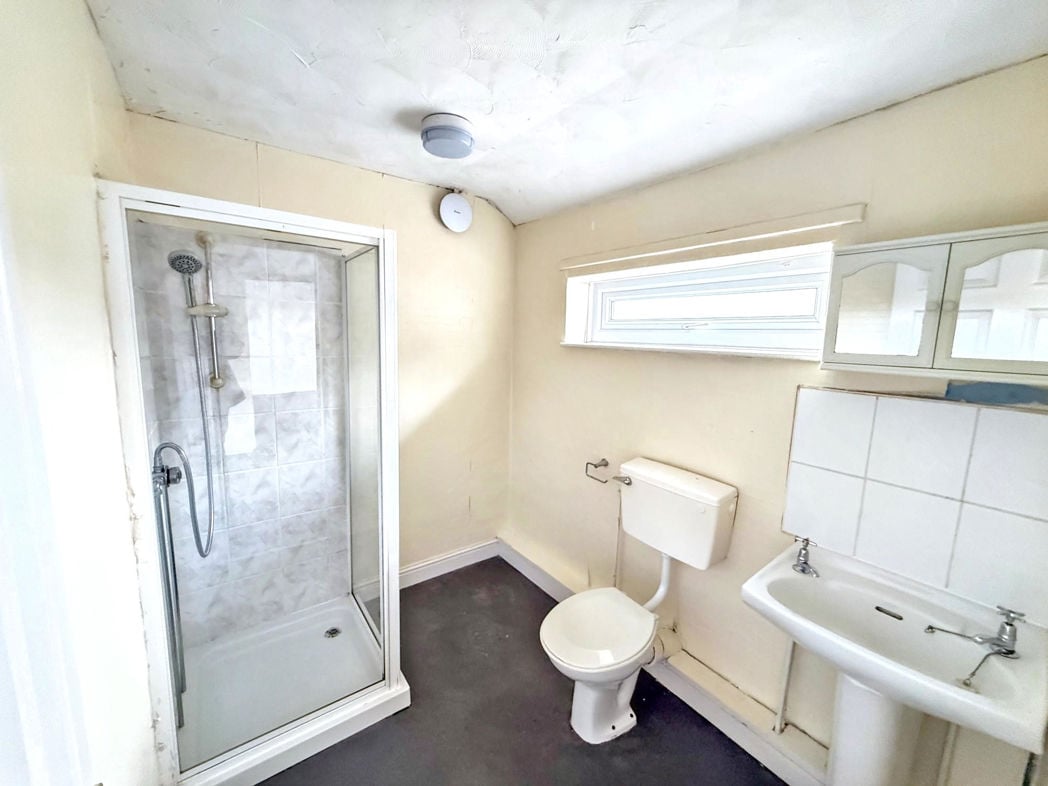 Property image 7 of 11