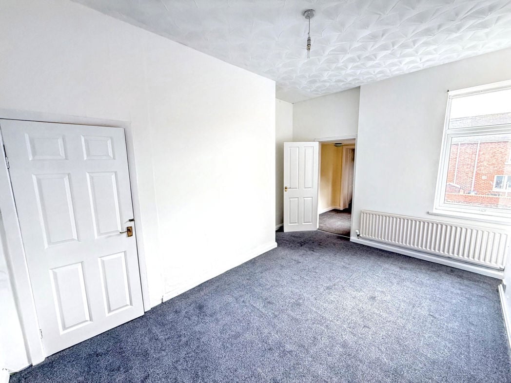 Property image 5 of 11