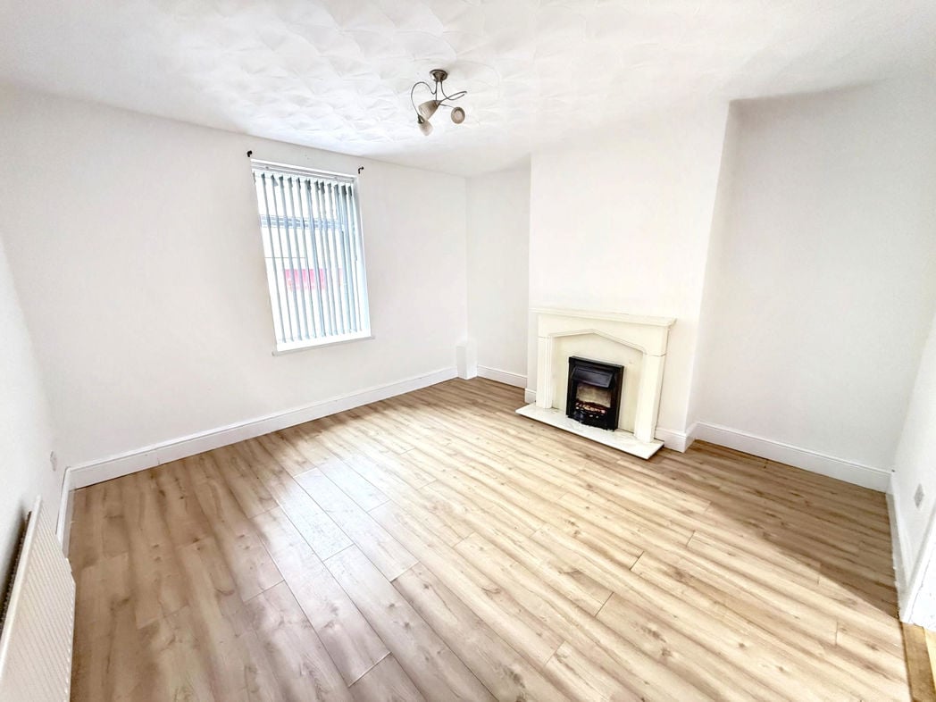 Property image 2 of 11