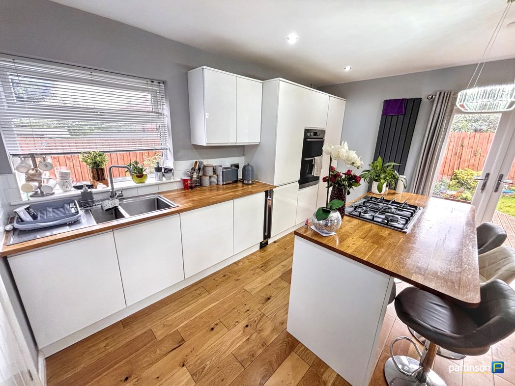 Property image 8 of 22