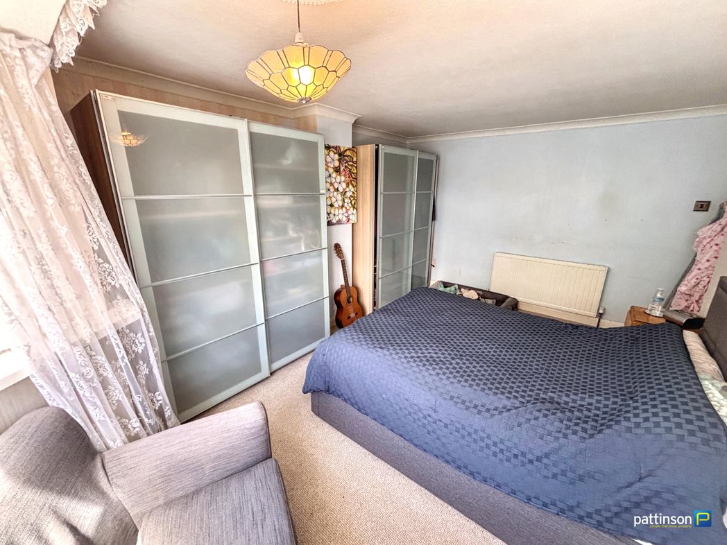 Property image 11 of 21
