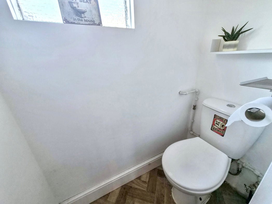 Property image 10 of 17