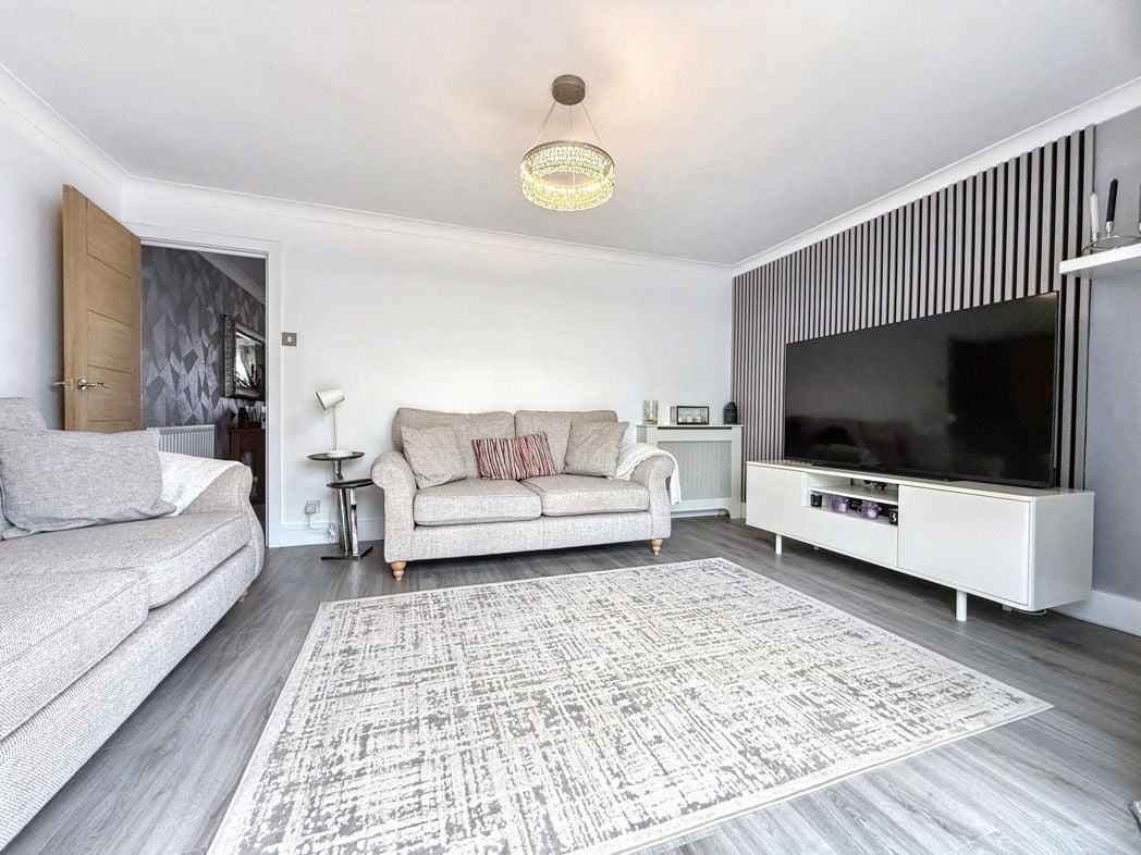 Property image 4 of 28