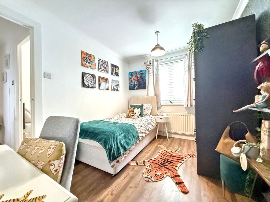 Property image 21 of 28