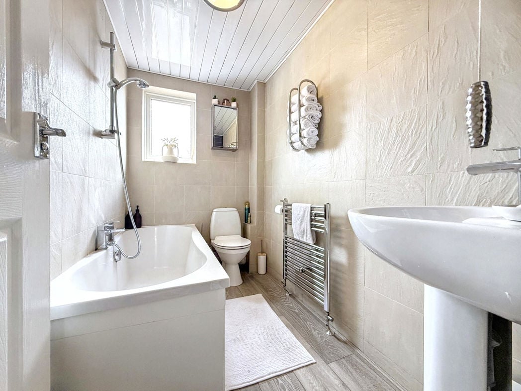 Property image 24 of 28