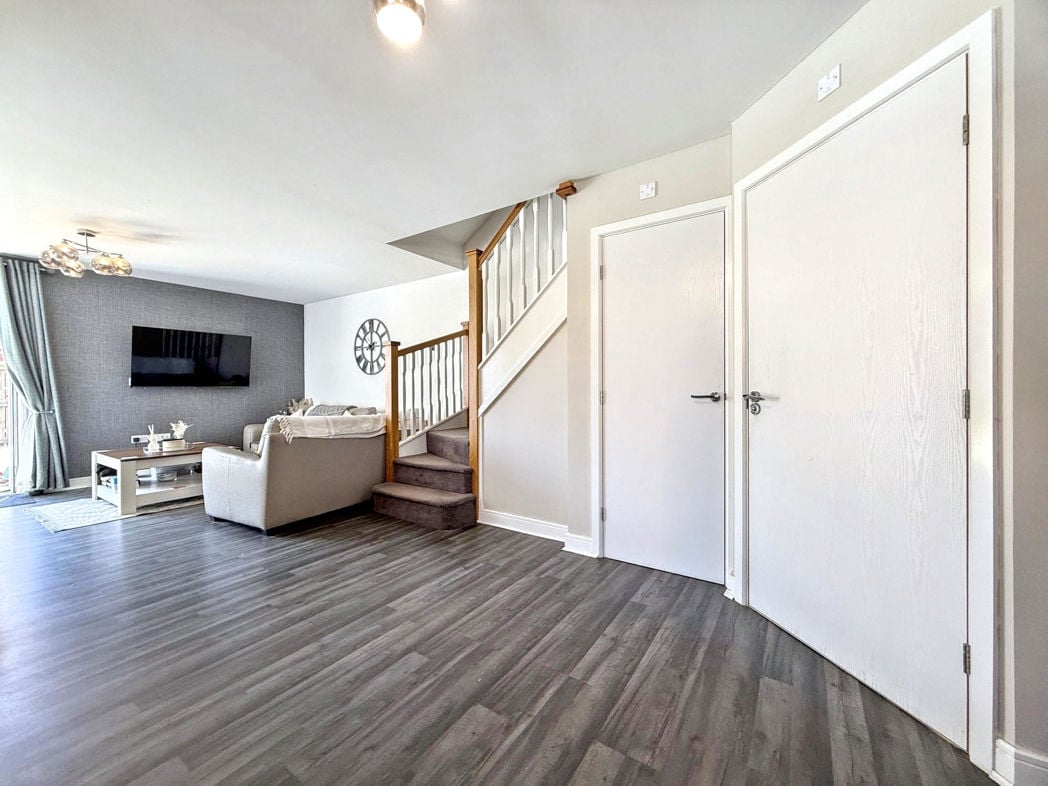Property image 7 of 21