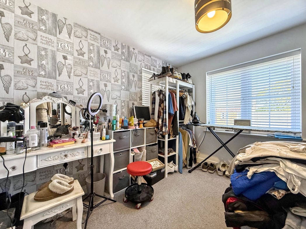 Property image 17 of 21