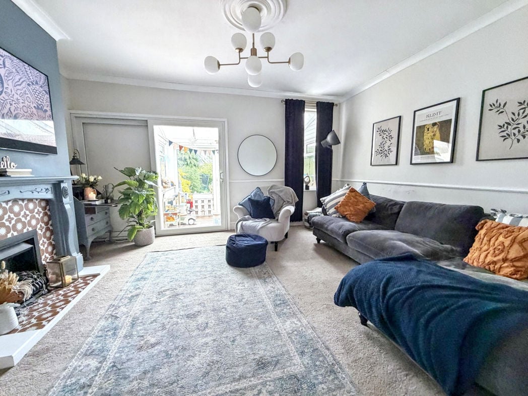 Property image 5 of 28