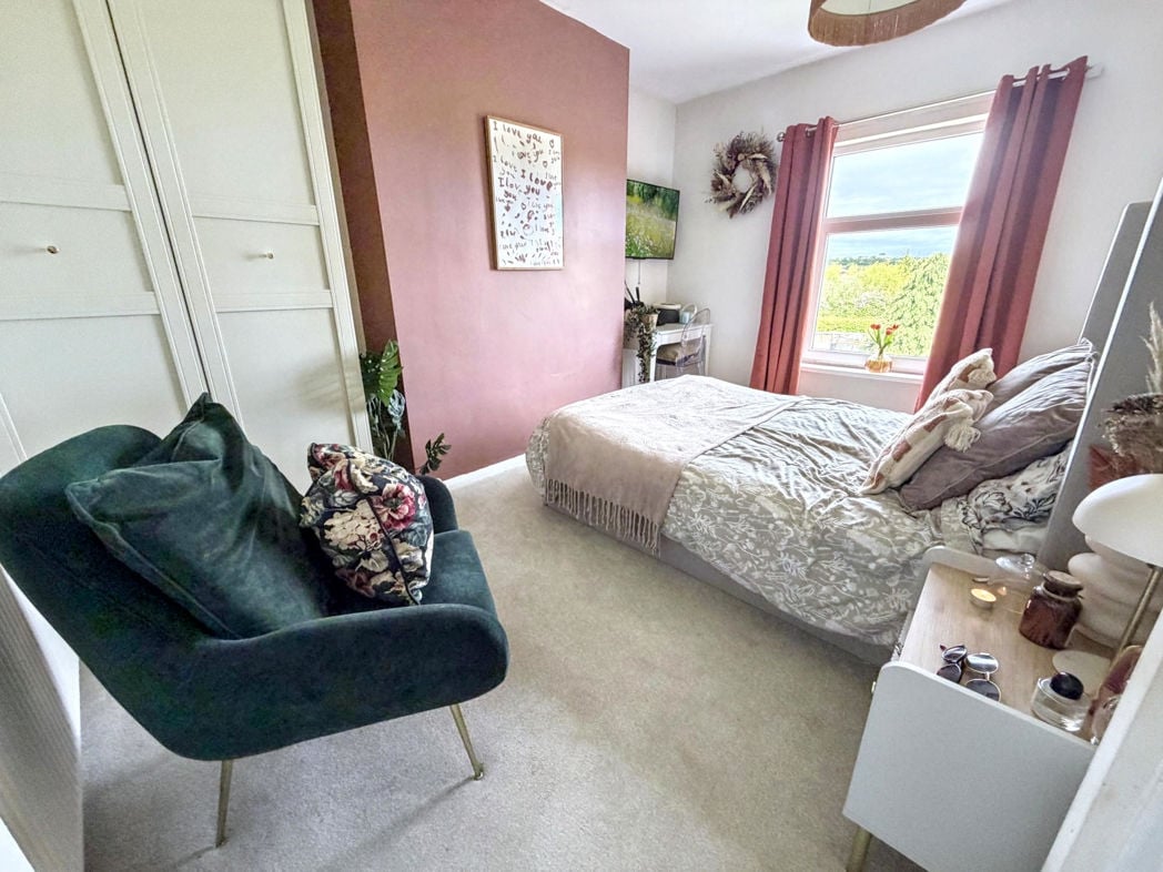 Property image 16 of 28