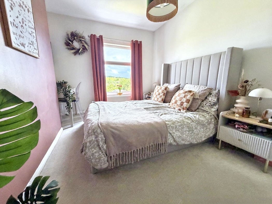 Property image 17 of 28