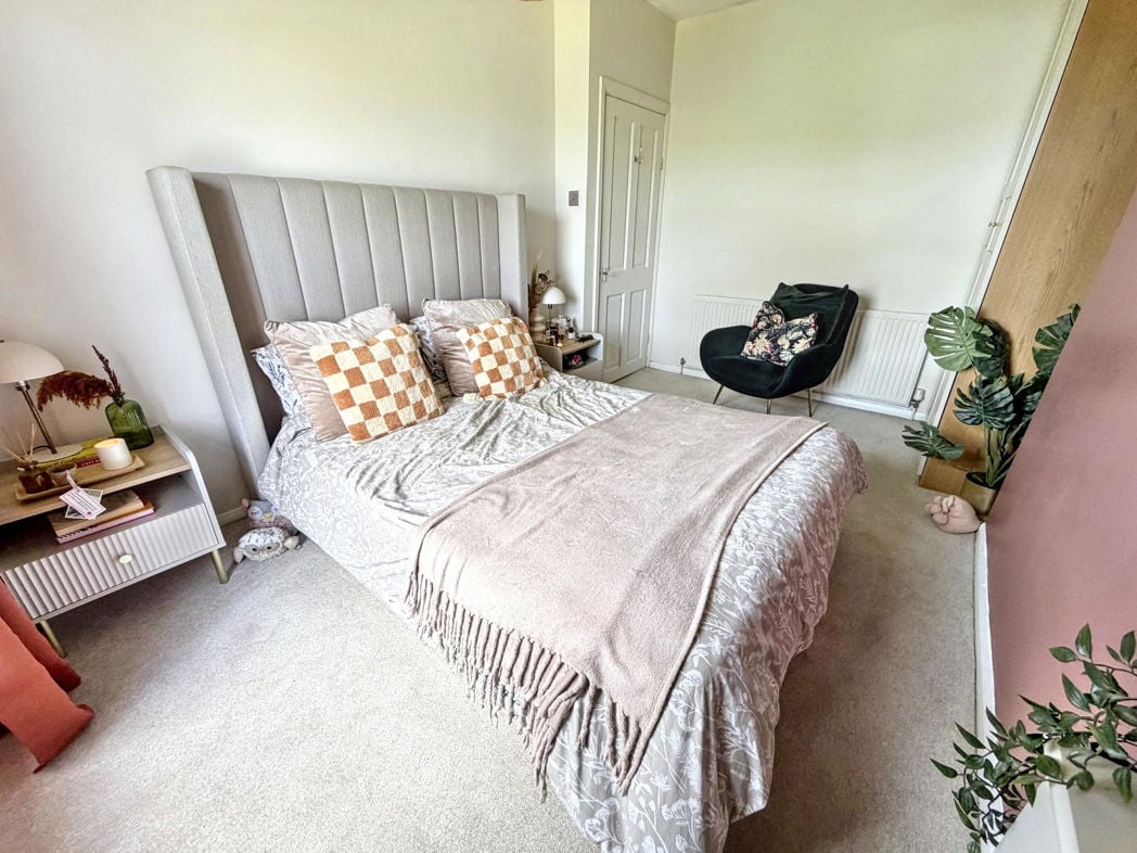 Property image 18 of 28