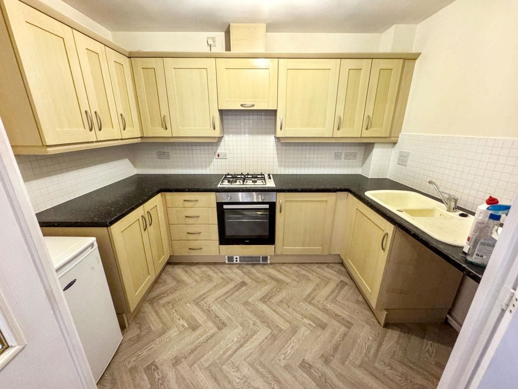 Property image 3 of 8