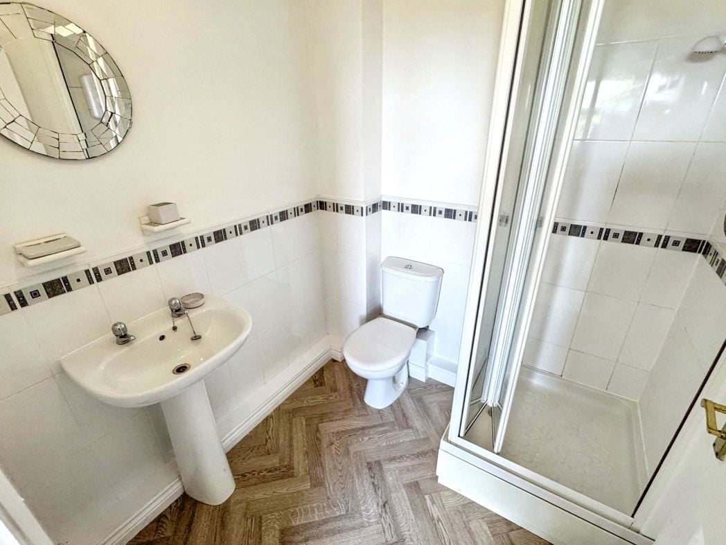 Property image 5 of 8