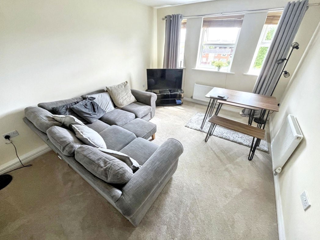 Property image 2 of 8