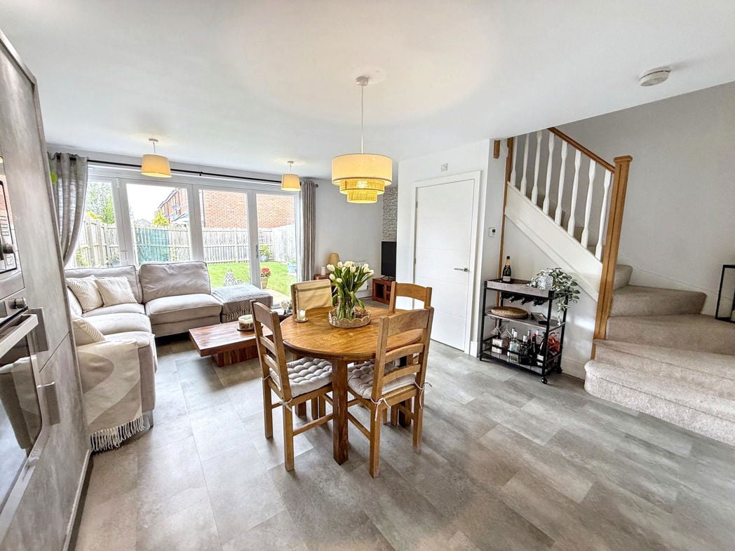 Property image 2 of 11