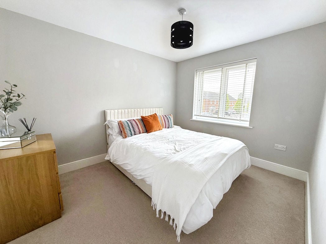 Property image 8 of 11