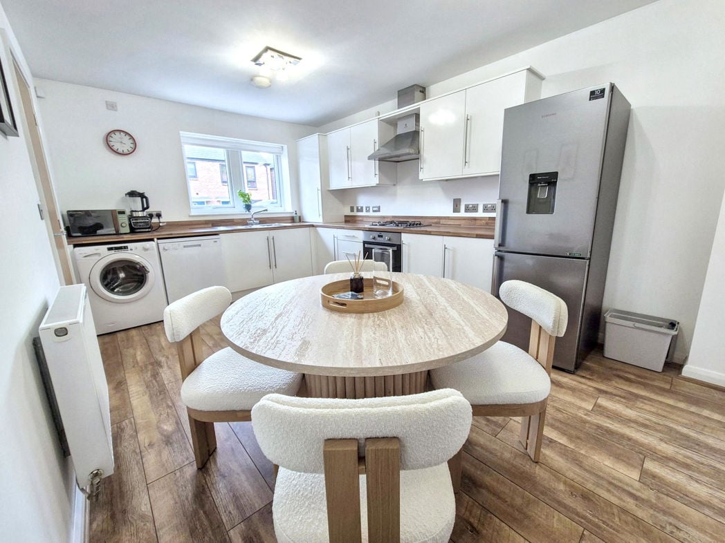 Property image 3 of 20