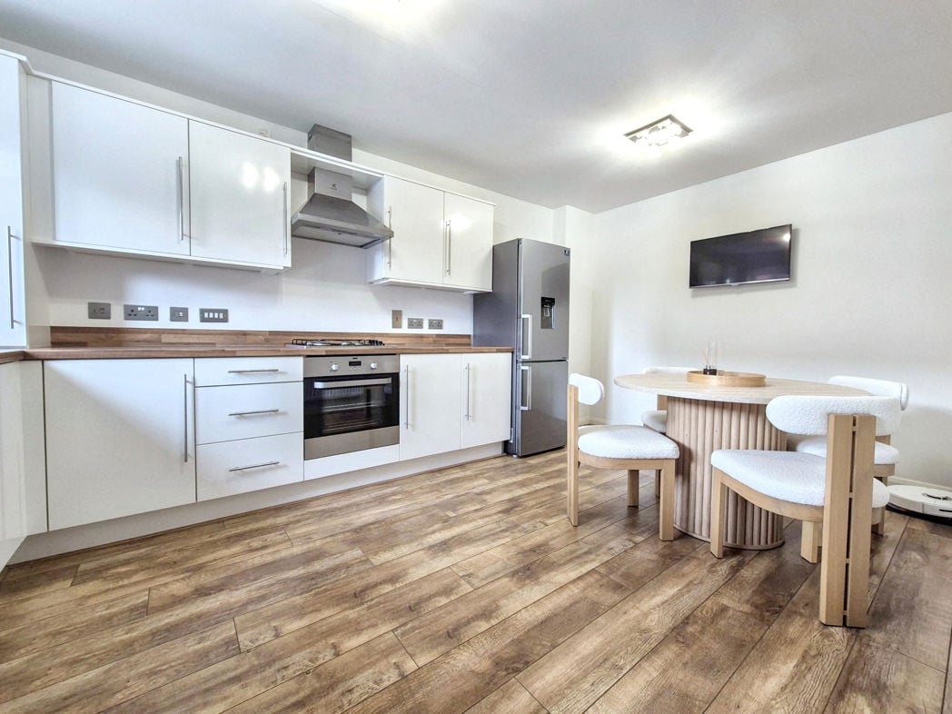 Property image 8 of 20