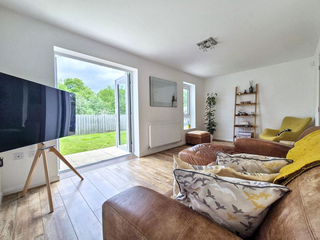 Property image 2 of 20